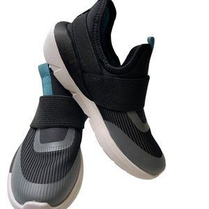 Kids' Silver Pull-On Performance Sneakers - All in Motion